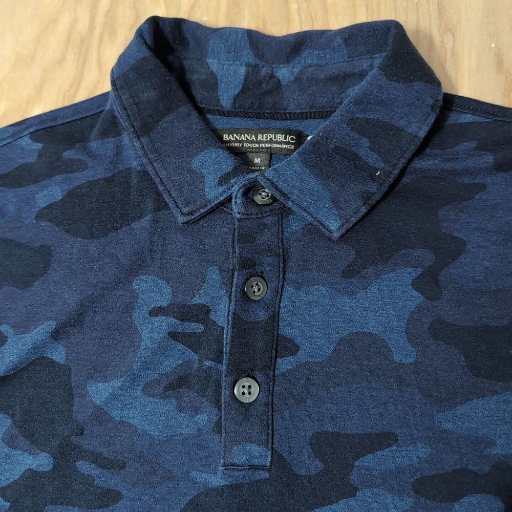 Banana Republic Shirt Men M Blue‎ Camouflage Luxury Touch Performance Polo Rugby